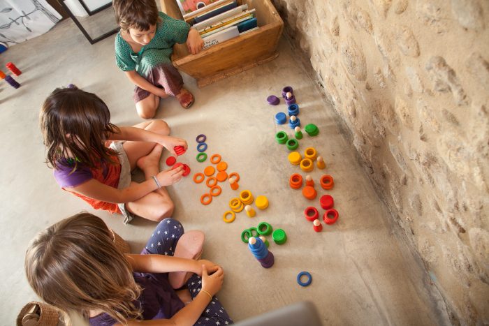 Grapat Houten Nins Poppetjes, Ringen en Munten - primaire kleuren - Afbeelding 4