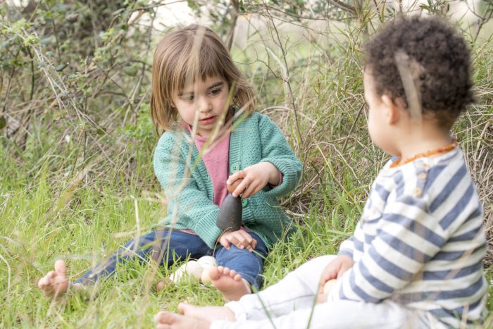 Grapat 2 Houten Volwassen Nins Poppetjes - donker hout - Afbeelding 3