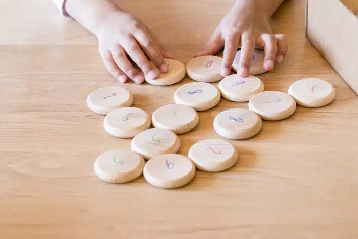 Grapat Houten Munten om te Tellen - Afbeelding 3