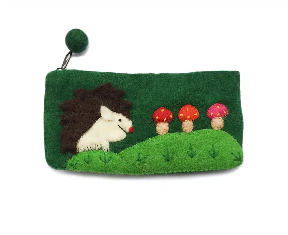 Gamcha Egel met Paddenstoeltjes Etui of Toilettasje - donkergroen