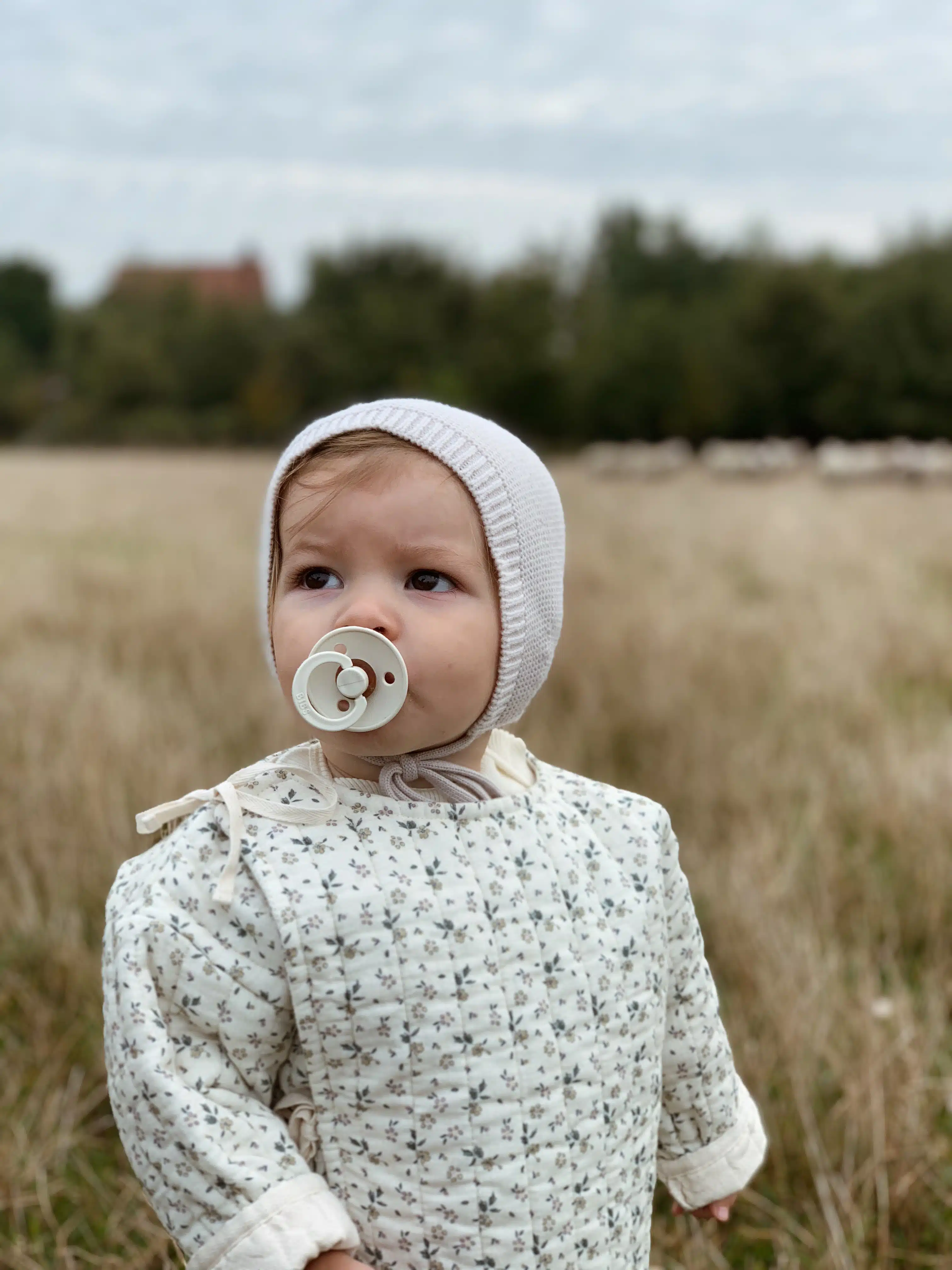 hvid strikmutsje off-white