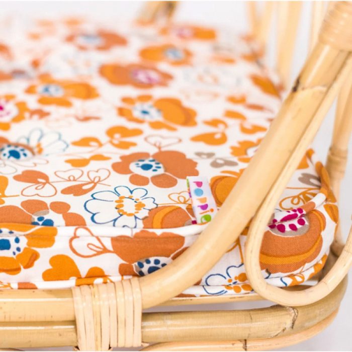 Poppie Toys Rotan Poppenbedje met Bloemen Matrasje - Afbeelding 2