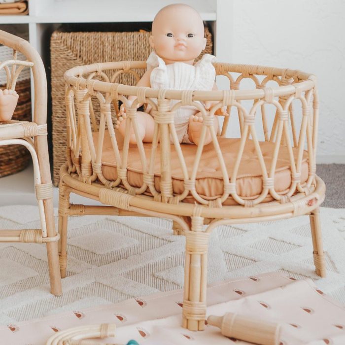 Poppie Toys Rotan Poppenwiegje met Caramel Matrasje