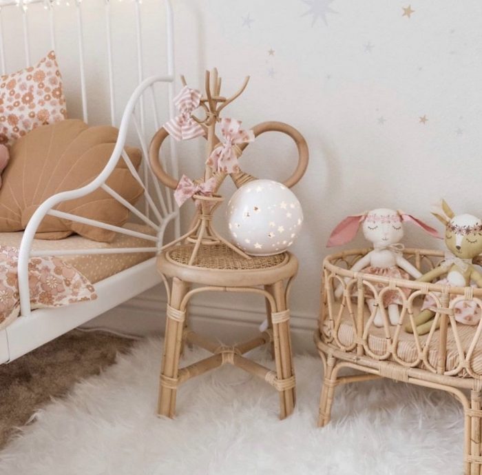 Poppie Toys bow chair