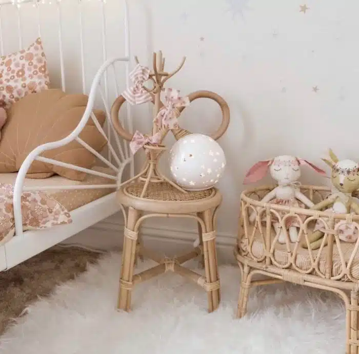 Poppie Toys bow chair