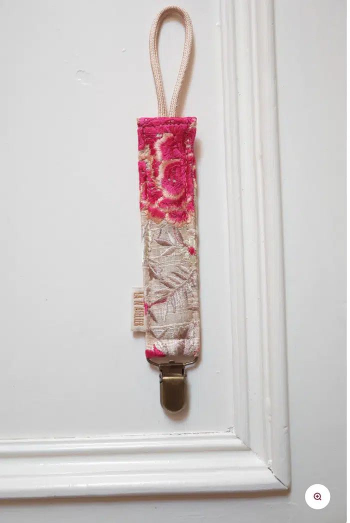 La N'atelier Pacifier Clip - Rose Pink