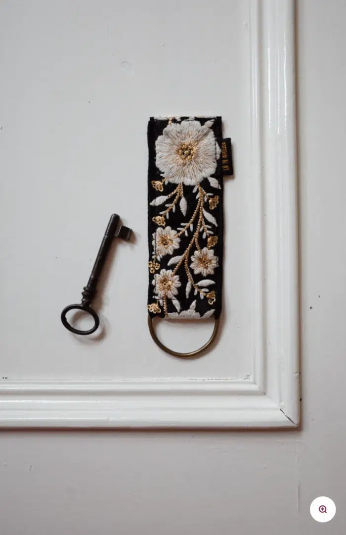 La N'atelier Keychain - Moonflower Dark