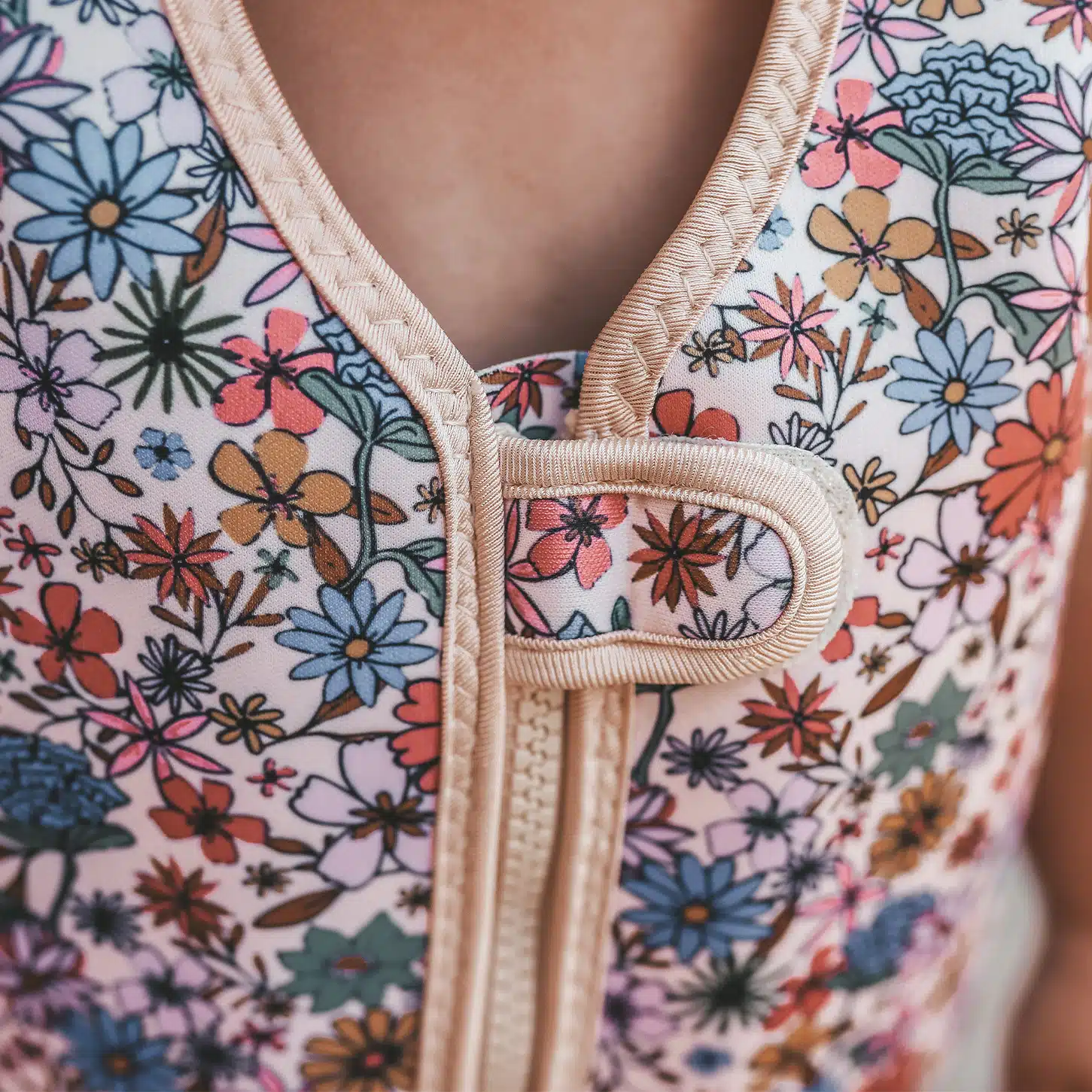 Salted Stories Sparkly Fleurs Floating Vest Multicolor - Afbeelding 4