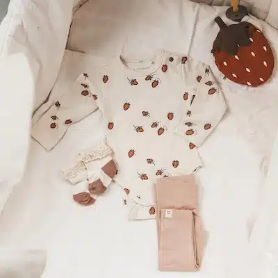 Your Wishes Strawberry | Fitted Romper Antique White